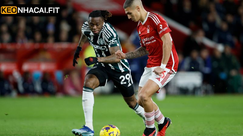 Soi Kèo Nottingham Forest vs Manchester United Ngày 2/4/2025 2 Phong độ của The Reds và Qủy Đỏ
