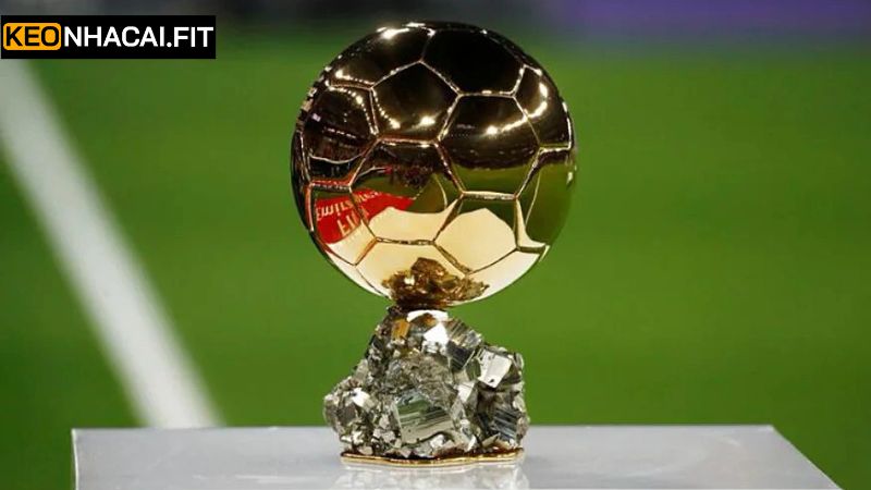 Hành Trình Vươn Tới Đỉnh Cao Cầu Thủ - Quả Bóng Vàng 2021 3 Lợi ích và tầm quan trọng quả bóng vàng đối với các cầu thủ