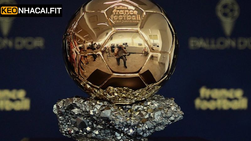 Hành Trình Vươn Tới Đỉnh Cao Cầu Thủ - Quả Bóng Vàng 2021 1 Tìm hiểu thông tin sơ lược quả bóng vàng năm 2021